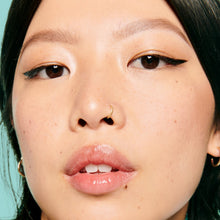 Cargar imagen en el visor de la galería, The Porefessional Primer Plus Full-size & FREE mini pore primer