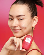 Cargar imagen en el visor de la galería, GLOW RECIPE Strawberry BHA Pore-Smooth Blur Drops