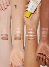 Cargar imagen en el visor de la galería, SUPERGOOP! GLOWSCREEN SUNSCREEN BROAD SPECTRUM SPF 40 (PREBASE DE MAQUILLAJE)