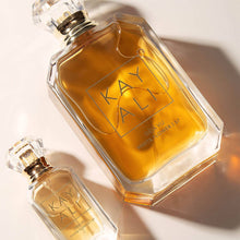 Cargar imagen en el visor de la galería, KAYALI DEJA VU WHITE FLOWER 57