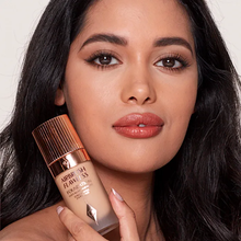Cargar imagen en el visor de la galería, CHARLOTTE TILBURY FLAWLESS FOUNDATION (maquillaje liquido)