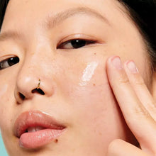 Cargar imagen en el visor de la galería, The POREfessional Smooth Sip Lightweight Gel-Cream Moisturizer