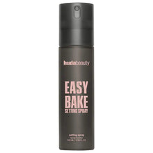 Cargar imagen en el visor de la galería, Huda Beauty Easy Bake Setting Spray - Spray fijador de maquillaje 16 horas
