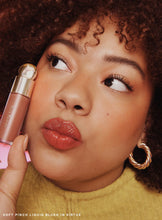 Cargar imagen en el visor de la galería, RARE BEAUTY Soft Pinch Liquid Blush Mini