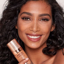 Cargar imagen en el visor de la galería, CHARLOTTE TILBURY FLAWLESS FOUNDATION (maquillaje liquido)