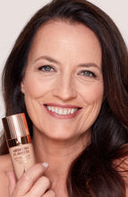 Cargar imagen en el visor de la galería, CHARLOTTE TILBURY FLAWLESS FOUNDATION (maquillaje liquido)