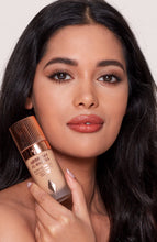 Cargar imagen en el visor de la galería, CHARLOTTE TILBURY FLAWLESS FOUNDATION (maquillaje liquido)