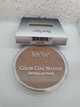 Cargar imagen en el visor de la galería, BEN NYE COLOR CAKE FOUNDATION (maquillaje en polvo compacto)