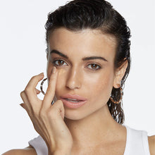 Cargar imagen en el visor de la galería, SMASHBOX X BECCA Under Eye Brightening Corrector