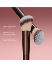 Cargar imagen en el visor de la galería, Hourglass | No. 15 Blush Brush
