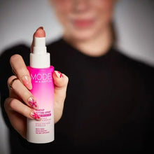 Cargar imagen en el visor de la galería, MODEL IN A BOTTLE MAKE UP SETTING SPRAY
