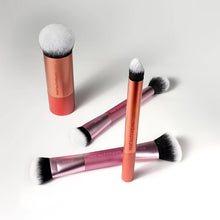 Cargar imagen en el visor de la galería, Real Techniques Full Beat Brush Set
