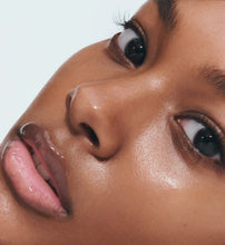 Cargar imagen en el visor de la galería, Rhode Peptide Lip Boost
