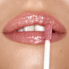 Cargar imagen en el visor de la galería, CHARLOTTE TILBURY PILLOW TALK LIP WARDROBE LIMITED EDITION LIP KIT
