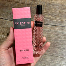 Cargar imagen en el visor de la galería, VALENTINO DONNA BORN IN ROMA EAU DE PARFUM
