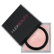 Cargar imagen en el visor de la galería, HUDA BEAUTY  EASY BAKE LOOSE BAKING &amp; SETTING POWDER (polvo traslucido)
