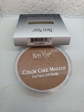 Cargar imagen en el visor de la galería, BEN NYE COLOR CAKE FOUNDATION (maquillaje en polvo compacto)
