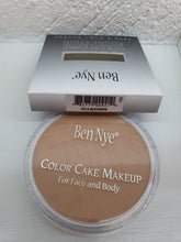 Cargar imagen en el visor de la galería, BEN NYE COLOR CAKE FOUNDATION (maquillaje en polvo compacto)
