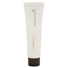 Cargar imagen en el visor de la galería, HOURGLASS VEIL  (Mineral Primer OIL Free SunScreen/ Primer)
